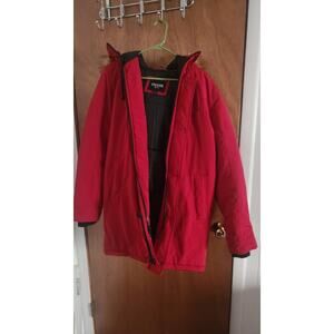GUESS Red Hooded Parka Jacket – Faux Fur Trim, Quilted Lining, Winter Coat